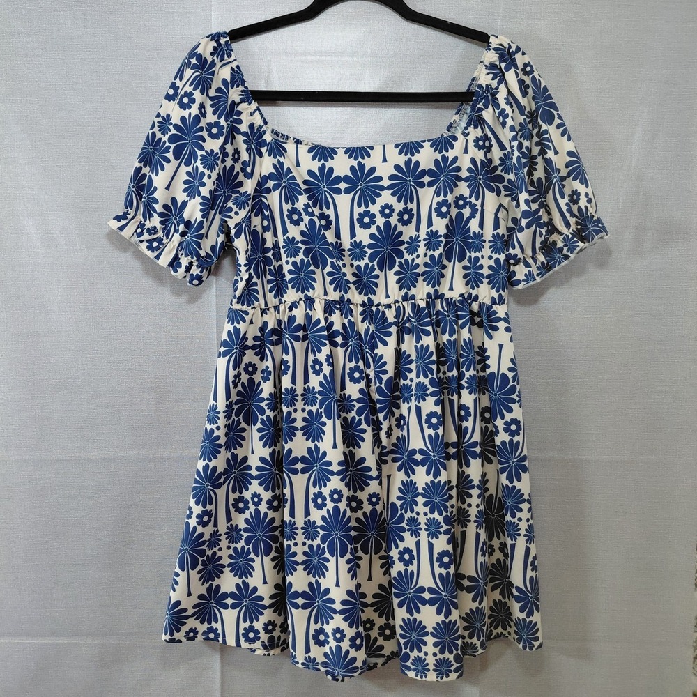 Shein Floral Smocked Puff Sleeve Romper Sz 8/10 Square Neck Blue & Cream